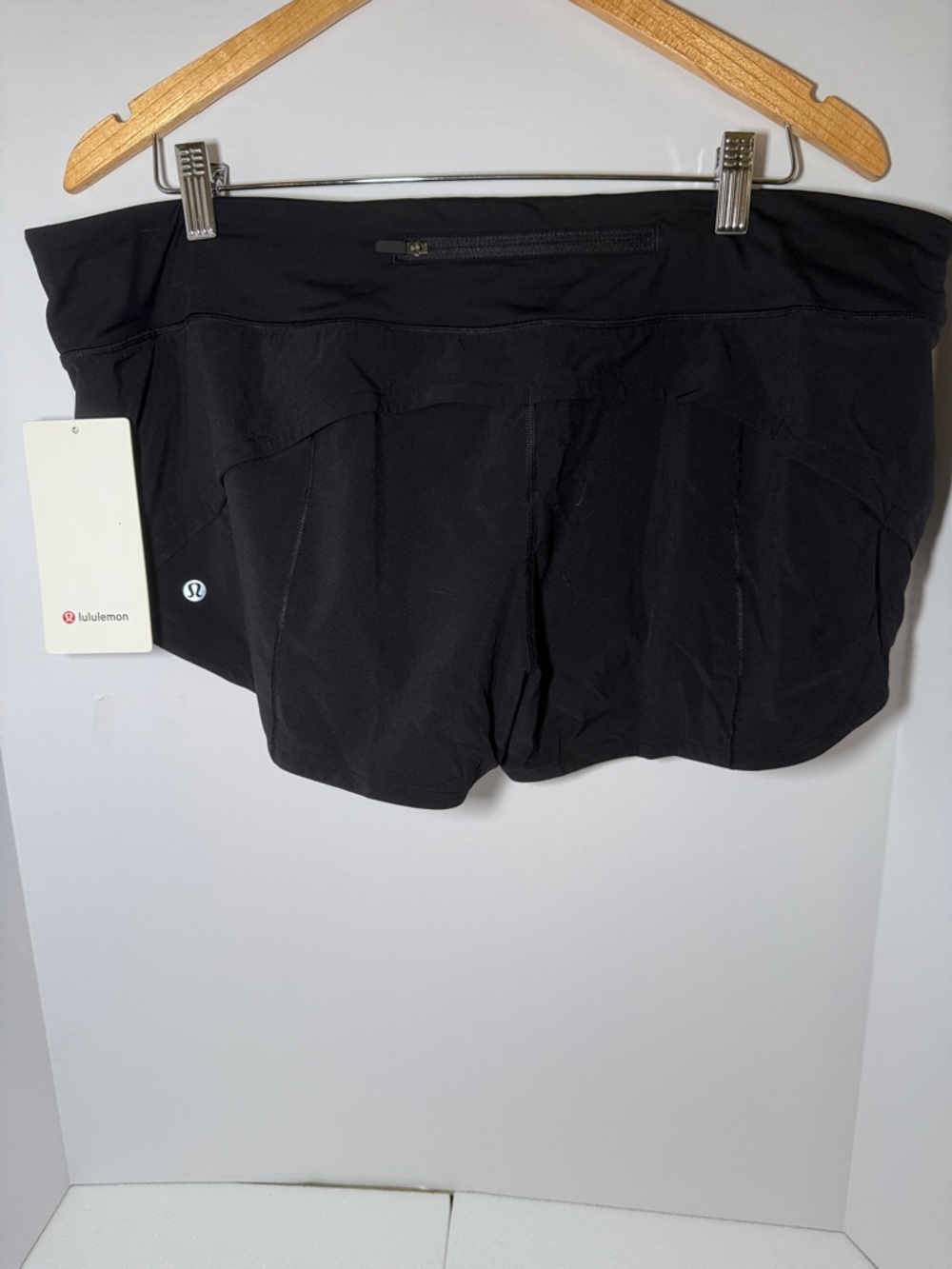 lululemon athletica Black Women's Run Shorts with Zipper Pocket-NEW With Tags